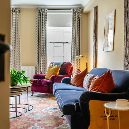 Chez Mannion Apartment *