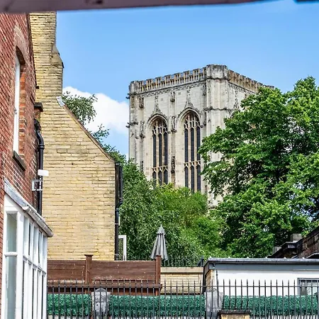 Chez Mannion Apartment York