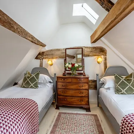 Chez Mannion Apartment