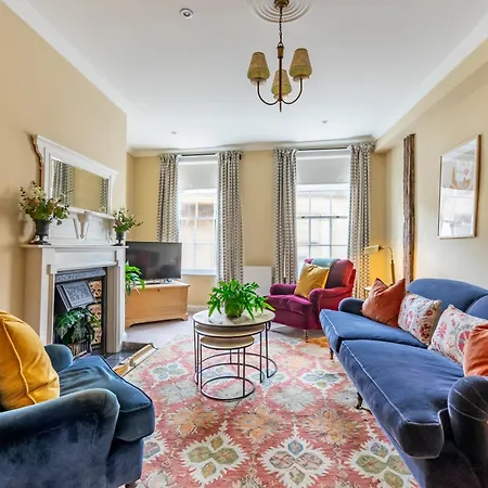 Chez Mannion Apartment York